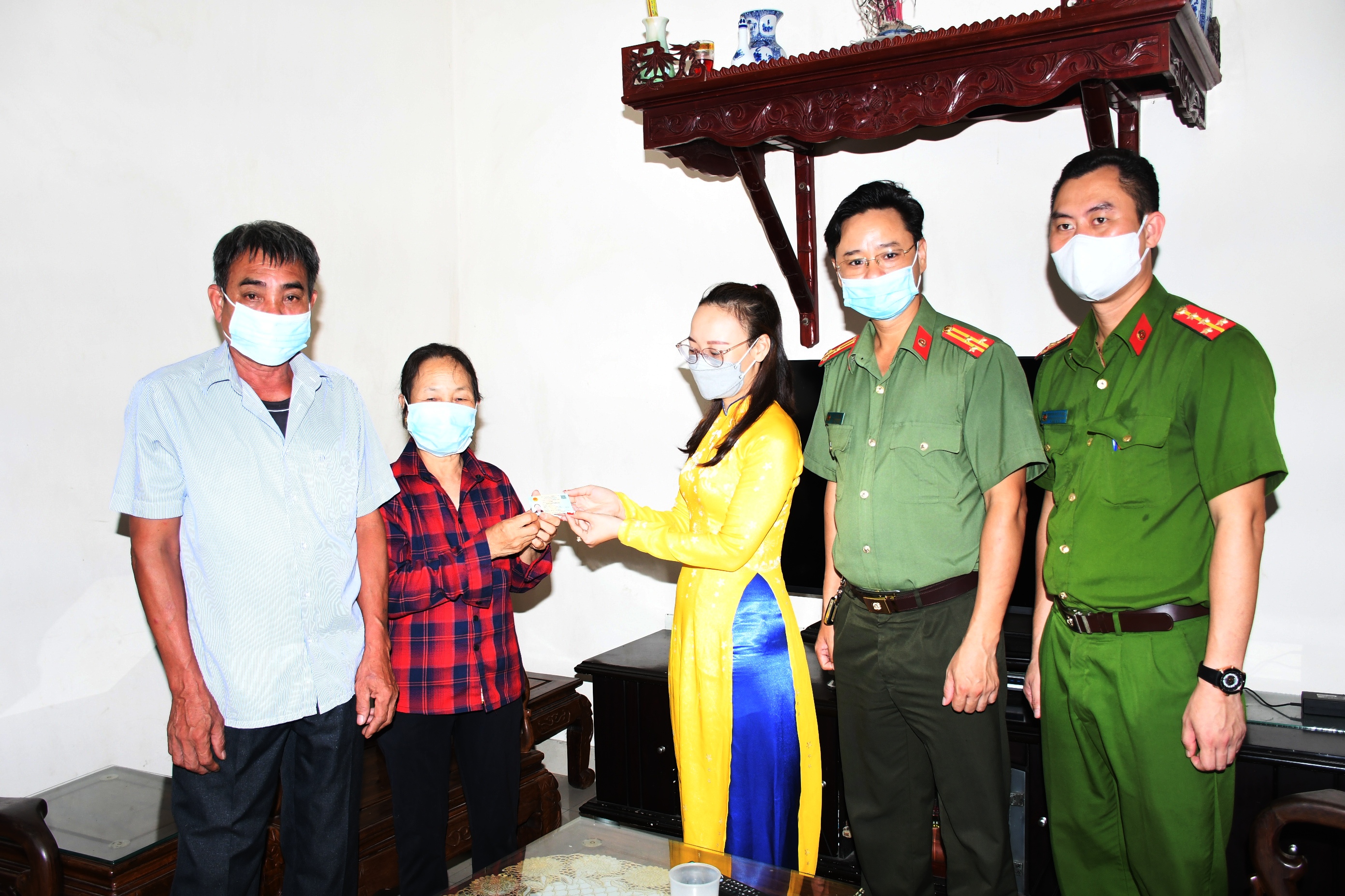 Thông báo lịch và hướng dẫn cấp căn cước công dân gắn chíp điện tử ngày 08/8/2021 trên địa bàn thành phố